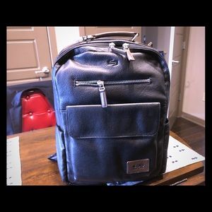 Stylish, nice, brand new Solo New York backpack!